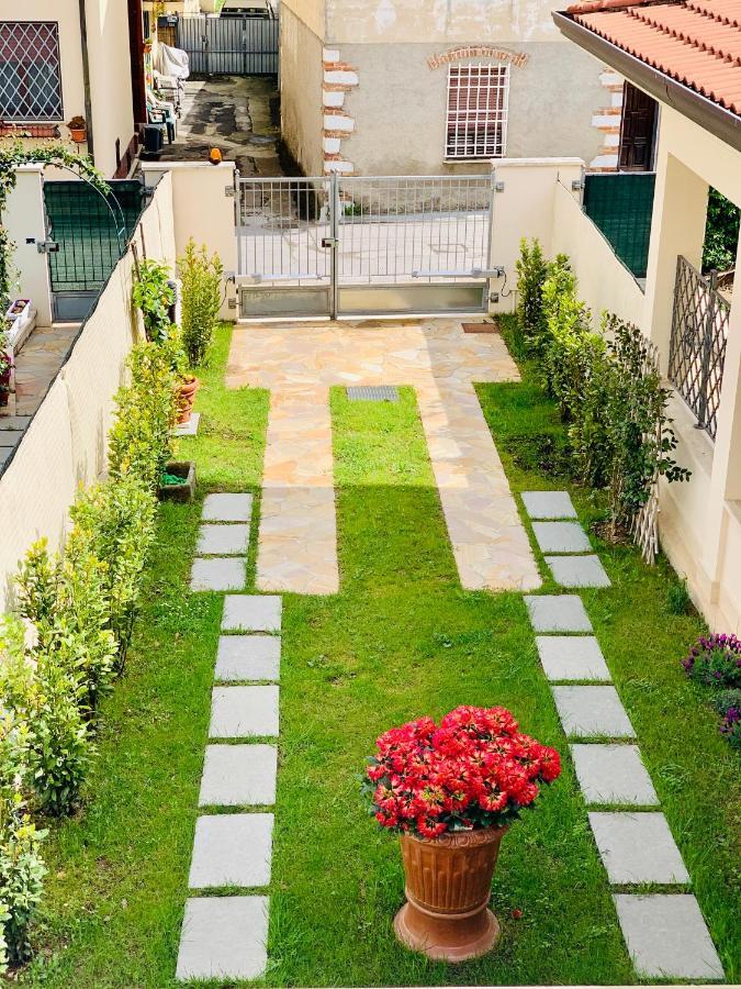 Cb House Holiday Pietrasanta Esterno foto